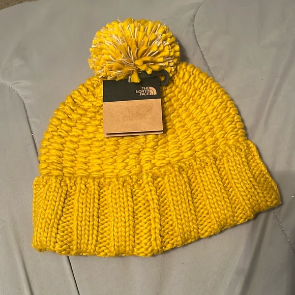 The North Face Cozy Chunky Beanie - Picture 1 of 3